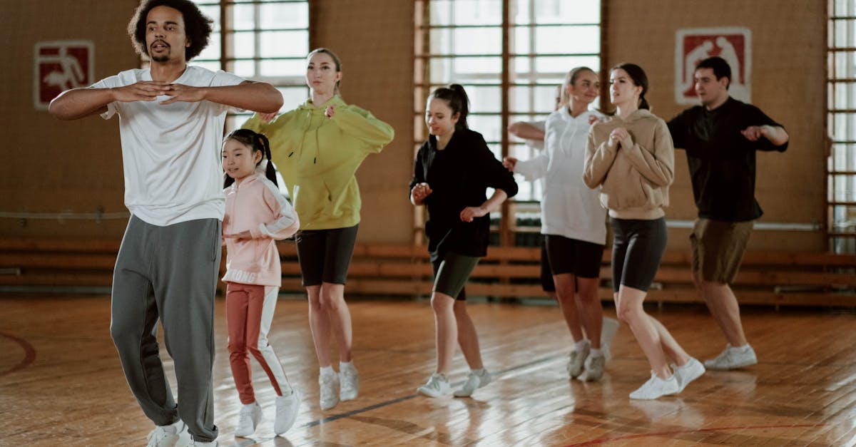 What are the key features of effective learning management systems