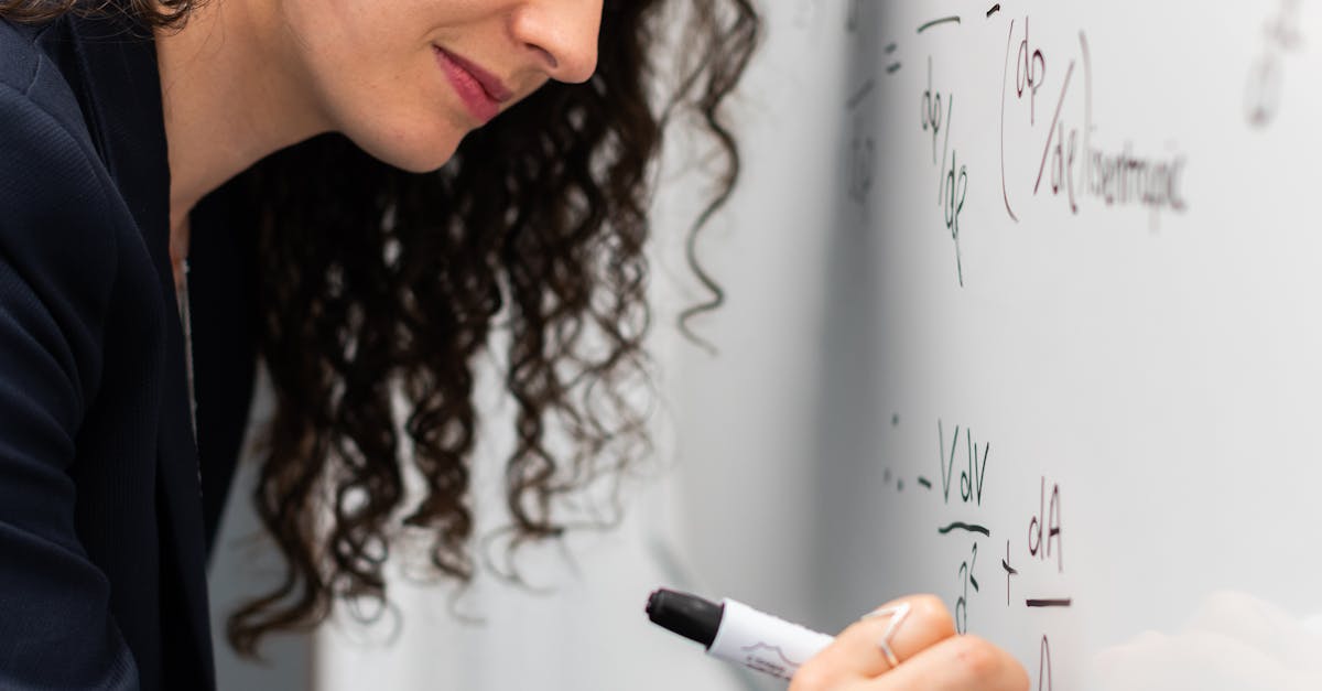 What to Look for in an E-learning Platform for Project Management